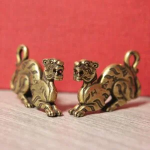 Pure Brass Flat Tiger Figurine Keychain Miniature Tea Pet Ornament Animal Statue EDC Tools & Brass Collectibles