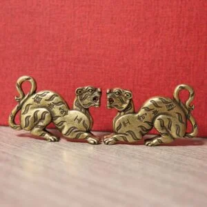 Pure Brass Flat Tiger Figurine Keychain Miniature Tea Pet Ornament Animal Statue EDC Tools & Brass Collectibles