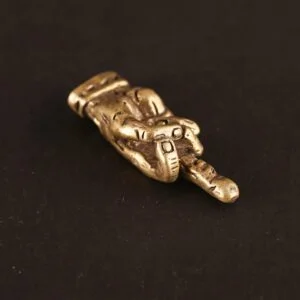 Pure Brass Hand Keychain Middle Finger Up Pendant Tea Pet Miniature Ornament Toy EDC Tools & Brass Collectibles