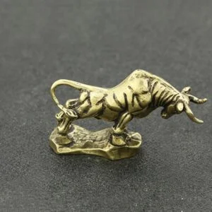 Solid Copper Bull Statue Zodiac Bull Ornament Tea Pets Keychain Mini Figure Toy EDC Tools & Brass Collectibles